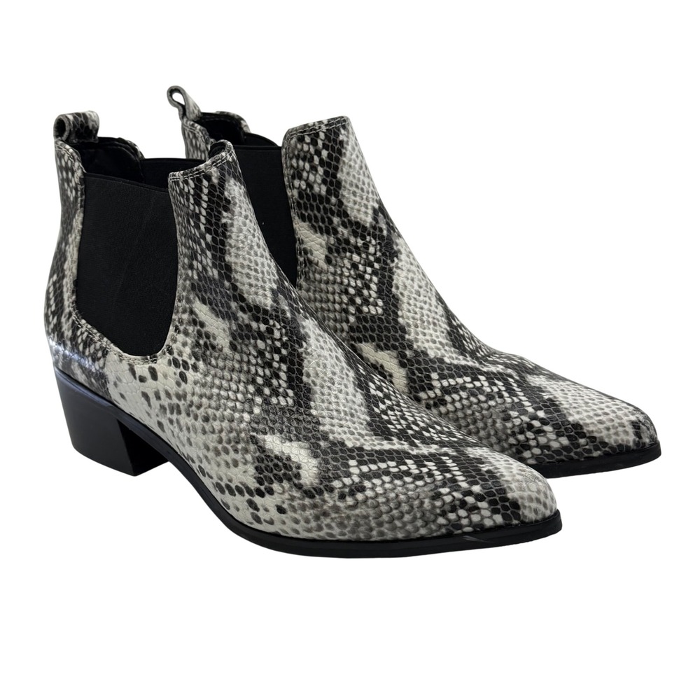 Blondo Snake Print Waterproof Chelsea Ankle Boots Size 9 Black White pointy toe